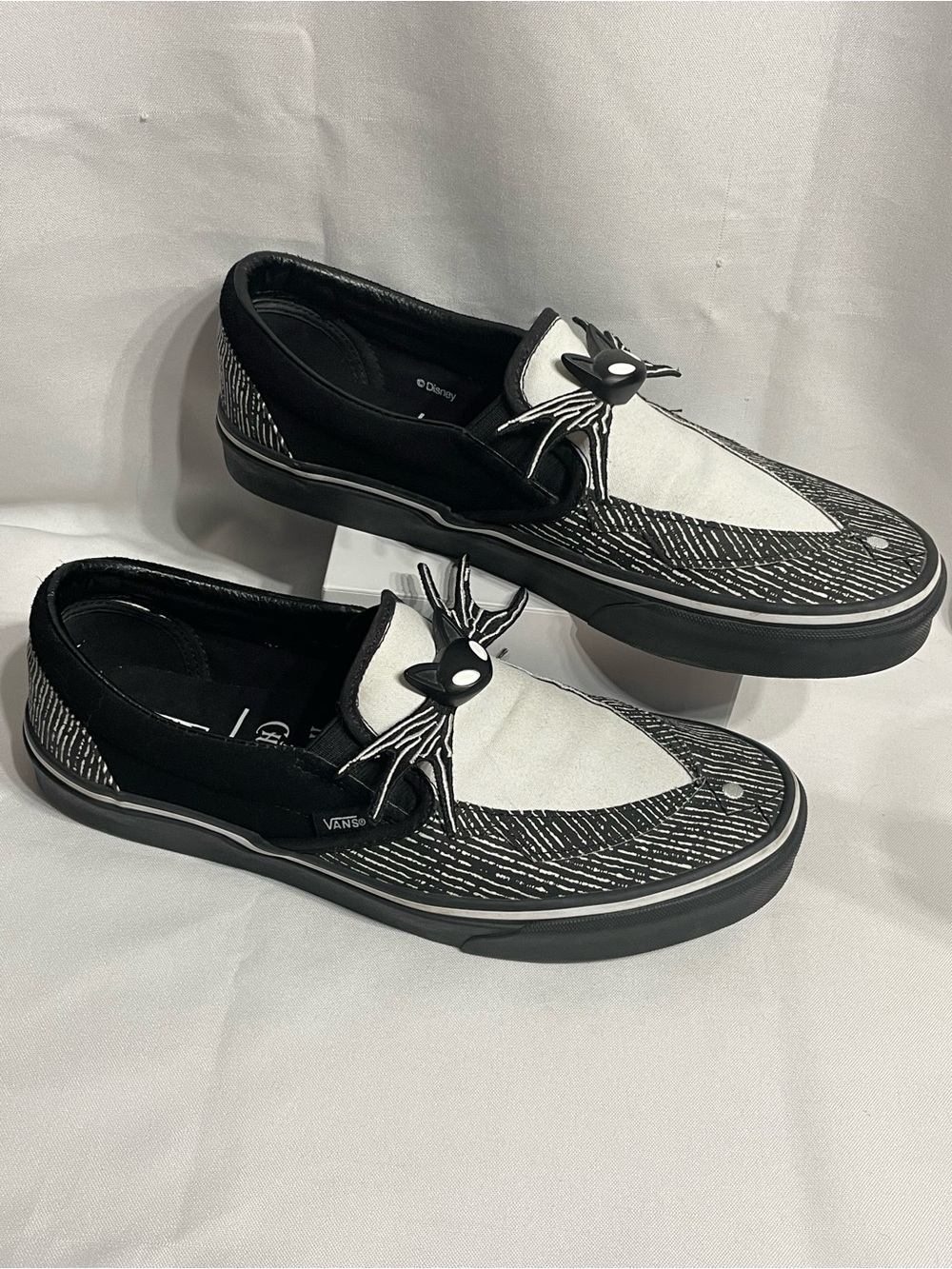 Men’s size 10.5 Vans X Nightmare Before Christmas Jack Skellington Slip On Sneak